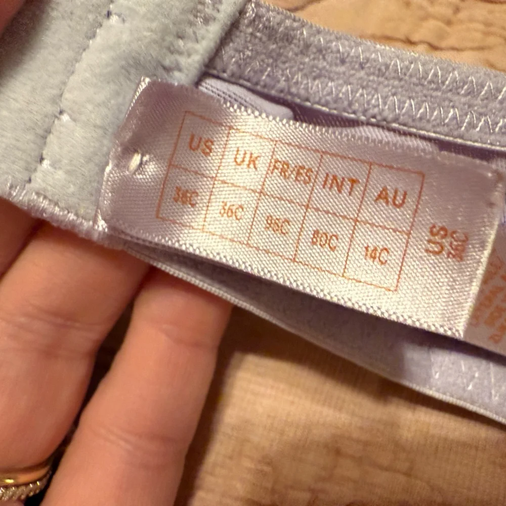 Savage X Fenty shining star unlined demi bra. Size 36C GUC - Picture 5 of 5